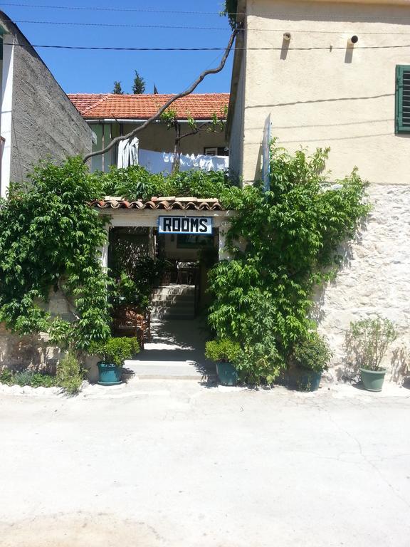 Apartments Darinka Skradin Szoba fotó